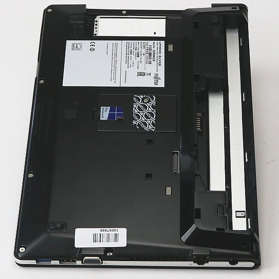 Fujitsu Lifebook S904 i5 1,9GHz 8GB FHD Cam Touch engl. ohne Akku/SSD
